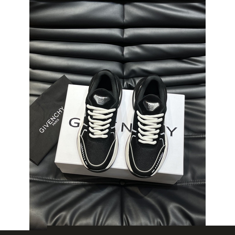 Givenchy Sneakers